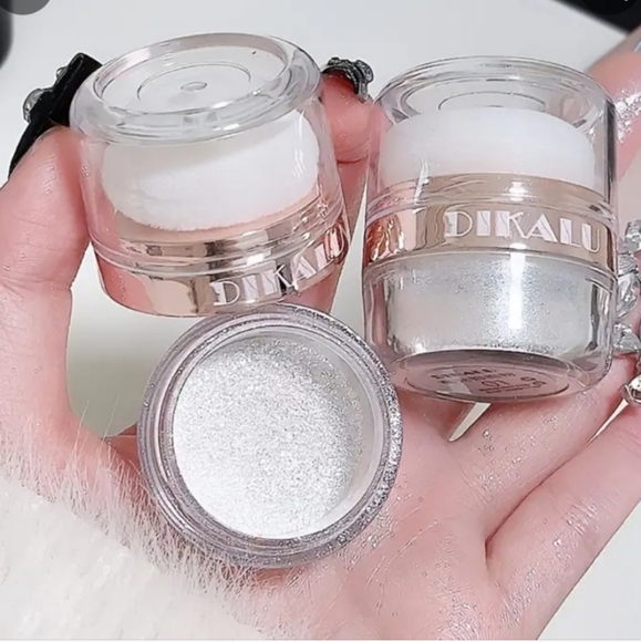 Body Shimmer - Picture 3 of 6